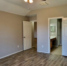 2734 Trinity Glen Ln in Houston, TX - Building Photo - Building Photo