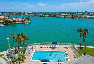 400 64th Ave in St Pete Beach, FL - Building Photo - Building Photo