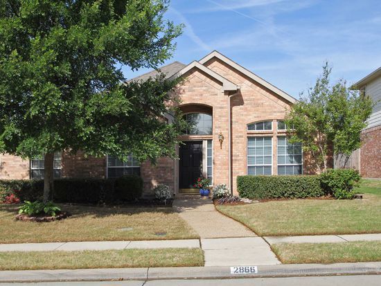 2866 Crestview Dr in Lewisville, TX - Building Photo