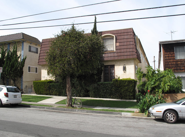 501 Raymond Ave in Santa Monica, CA - Building Photo - Building Photo