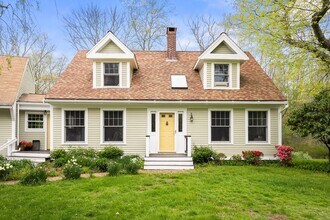 50 Mill Ln in Cohasset, MA - Building Photo - Building Photo