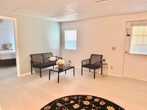 9999 NE 120th St in Okeechobee, FL - Foto de edificio - Building Photo