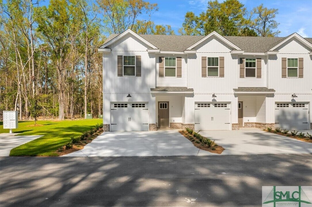 70 Vining Way in Richmond Hill, GA - Building Photo