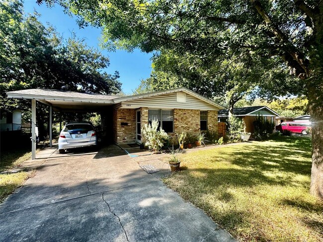 1803 Forest Hill Dr in Austin, TX - Building Photo - Building Photo