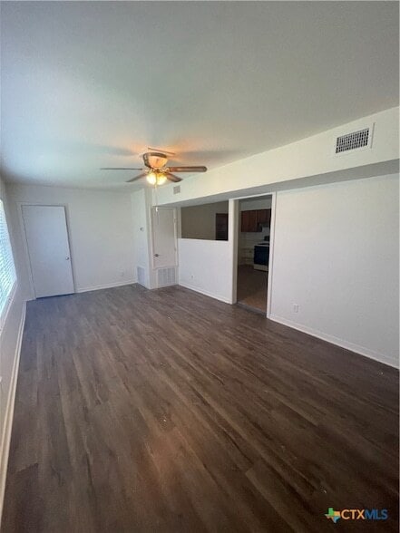 910 Fern Ln in Victoria, TX - Building Photo - Building Photo