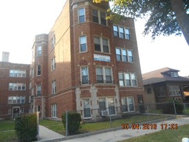 9036 S Bishop St Apartments