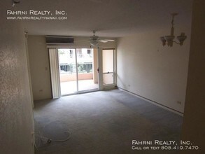 1090 Ala Napunani St in Honolulu, HI - Building Photo - Building Photo