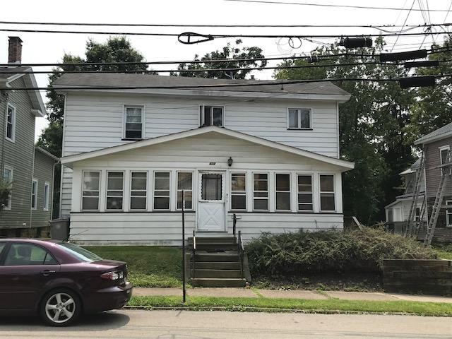 property at 424 Pine St
