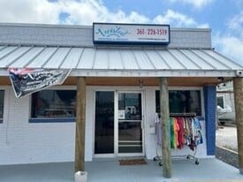 243 S Commercial St in Aransas Pass, TX - Building Photo