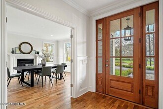 40 Circle Dr in Rumson, NJ - Building Photo - Building Photo