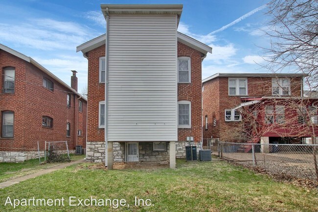 7729 Gissler Ave in Richmond Heights, MO - Building Photo - Building Photo