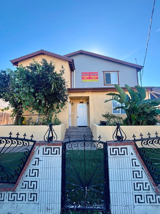 property at 620 W 52nd St