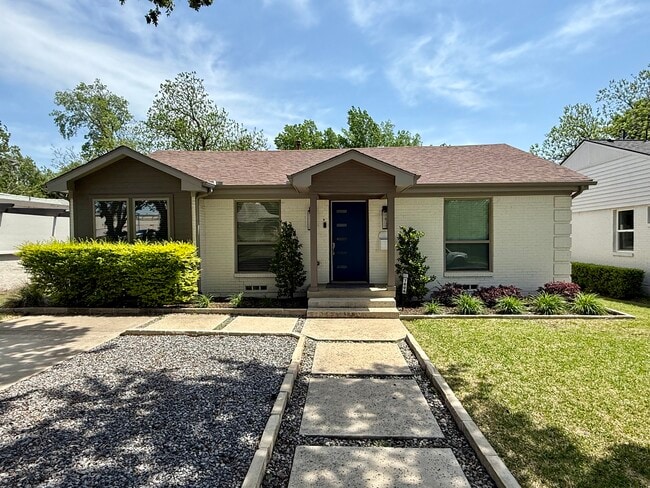 property at 7806 Robin Rd