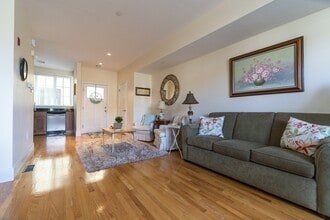 93 E Central St in Natick, MA - Building Photo - Building Photo