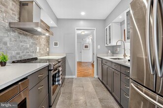 5100 Dorset Ave in Bethesda, MD - Building Photo - Building Photo