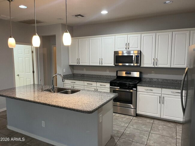 15728 N 182nd Ln in Surprise, AZ - Building Photo - Building Photo