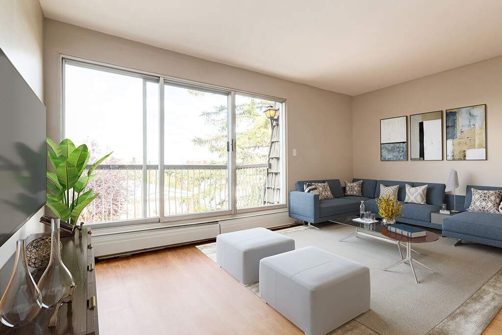 Grand Park Village in Camrose, AB - Building Photo