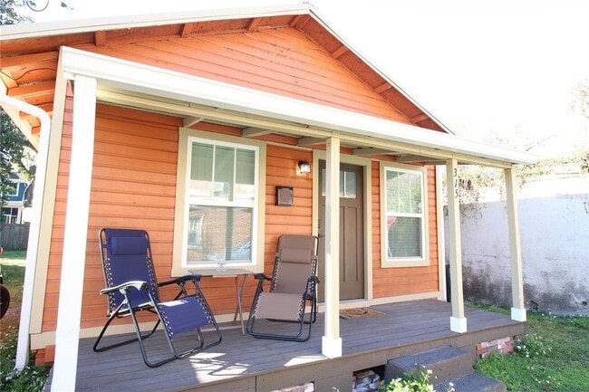 property at 315 NW 4th Pl