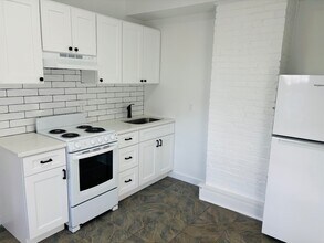 420 Littleworth Ln in Sea Cliff, NY - Building Photo - Building Photo