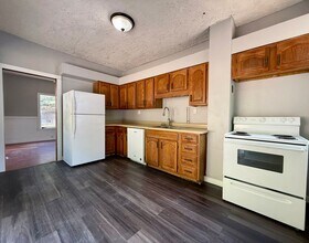 36 Charles St in Council Bluffs, IA - Building Photo - Building Photo