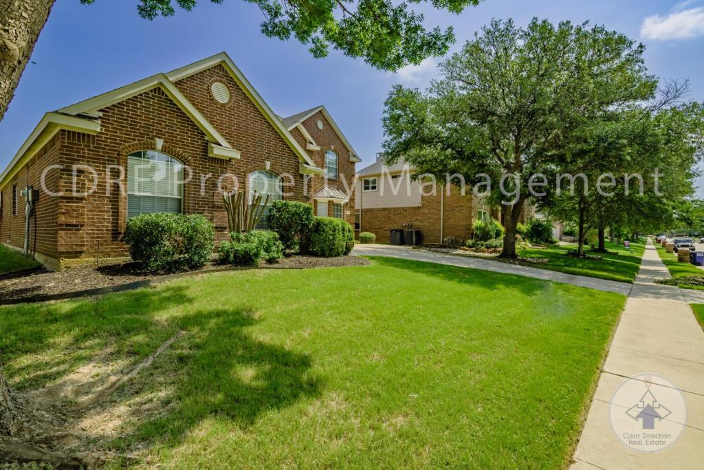 1211 Limestone Creek Dr in Keller, TX - Building Photo