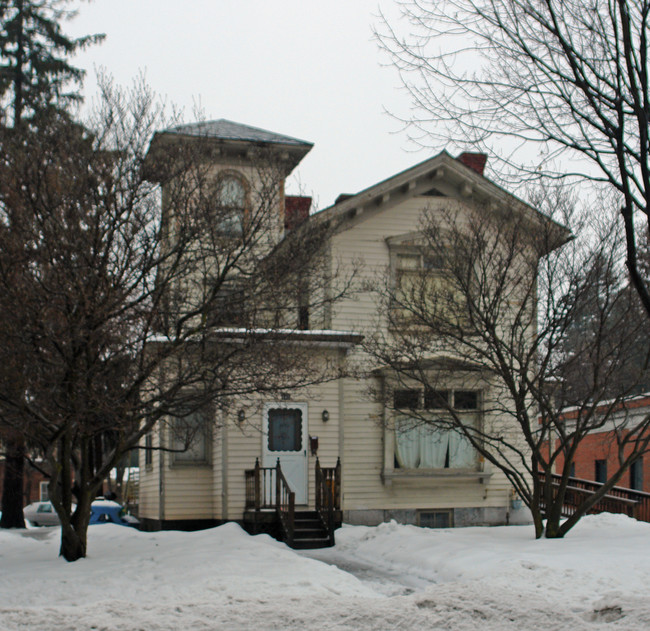 416-418 Glen St in Glens Falls, NY - Building Photo - Building Photo