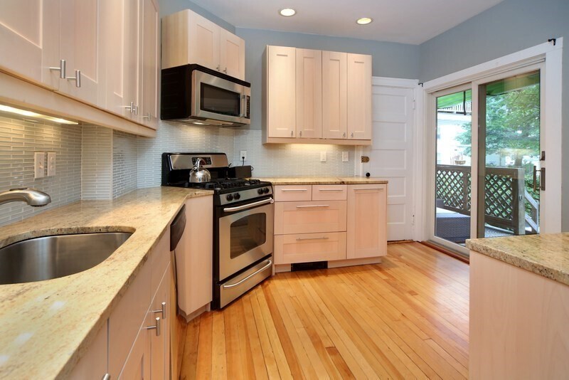 38 Maple Ave in Cambridge, MA - Building Photo