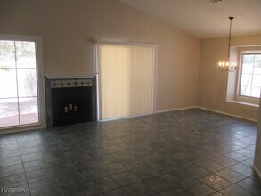 3325 Nigul Way in Las Vegas, NV - Building Photo - Building Photo