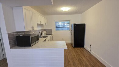 641 NW 2nd St in Miami, FL - Building Photo - Building Photo