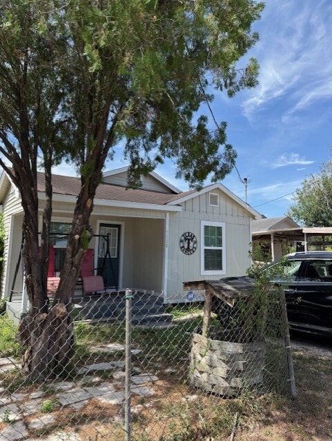 property at 1220 Kansas St
