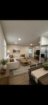 524 Main St, Unit Apartment A in Hulmeville, PA - Building Photo