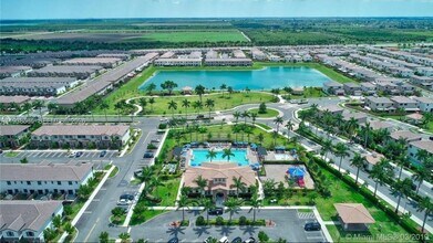 11510 SW 254th St in Princeton, FL - Building Photo - Building Photo