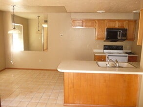 2802 NE 9th St in Lawton, OK - Building Photo - Building Photo