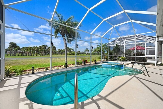 property at 4932 Worthington Cir
