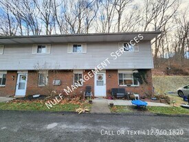 316 Elliott Rd in Monroeville, PA - Building Photo