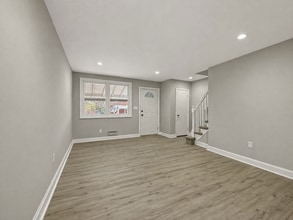 4914 Greencrest Rd in Baltimore, MD - Building Photo - Building Photo