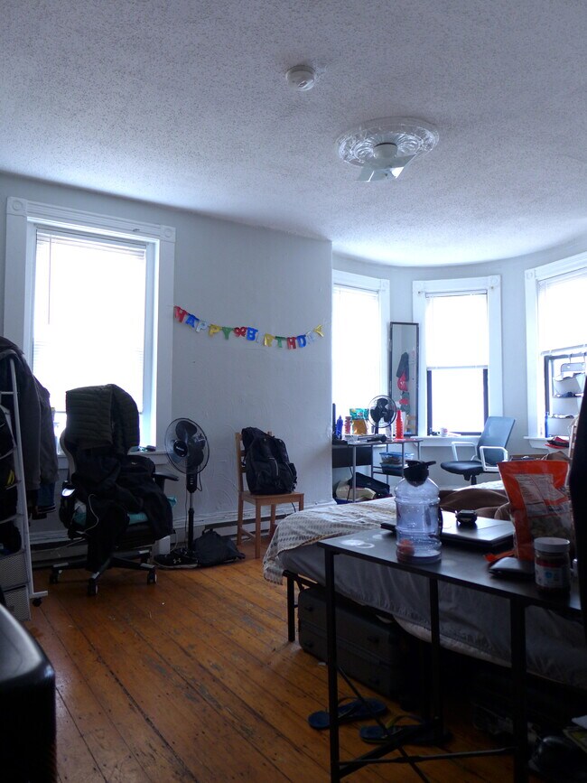 33 Gay Head St, Unit 3 in Boston, MA - Building Photo - Building Photo