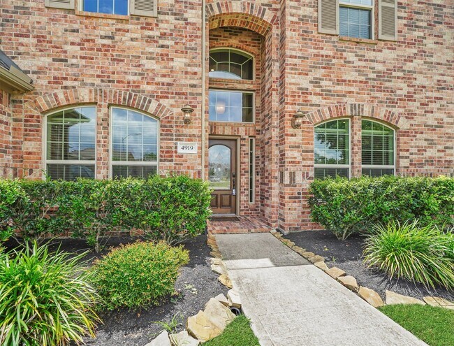 4919 Blackwater Ln in Sugar Land, TX - Building Photo - Building Photo