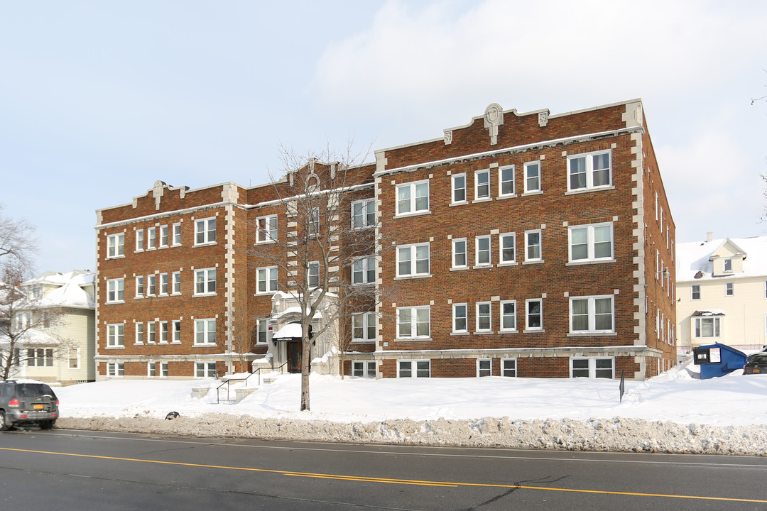 Dewey Avenue Apartments in Rochester, NY - Building Photo