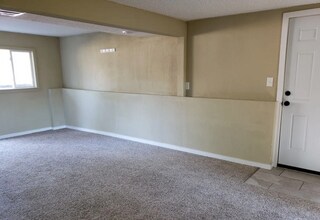 805 Pioneer Ln in Colorado Springs, CO - Building Photo - Building Photo