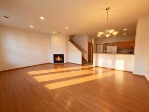 6829 Narcissus Ln N in Maple Grove, MN - Building Photo - Building Photo