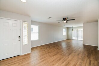 55 W Santa Gertrudis Trail in San Tan Valley, AZ - Building Photo - Building Photo