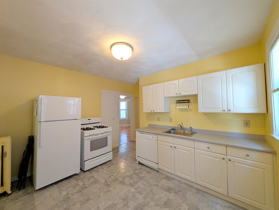 79 Conwell Ave, Unit #1 in Somerville, MA - Foto de edificio