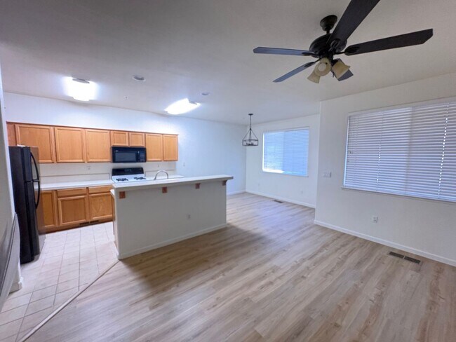 6141 Ingleston Dr in Sparks, NV - Building Photo - Building Photo