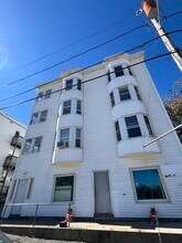 205 Cumberland St in Rumford, ME - Building Photo - Building Photo