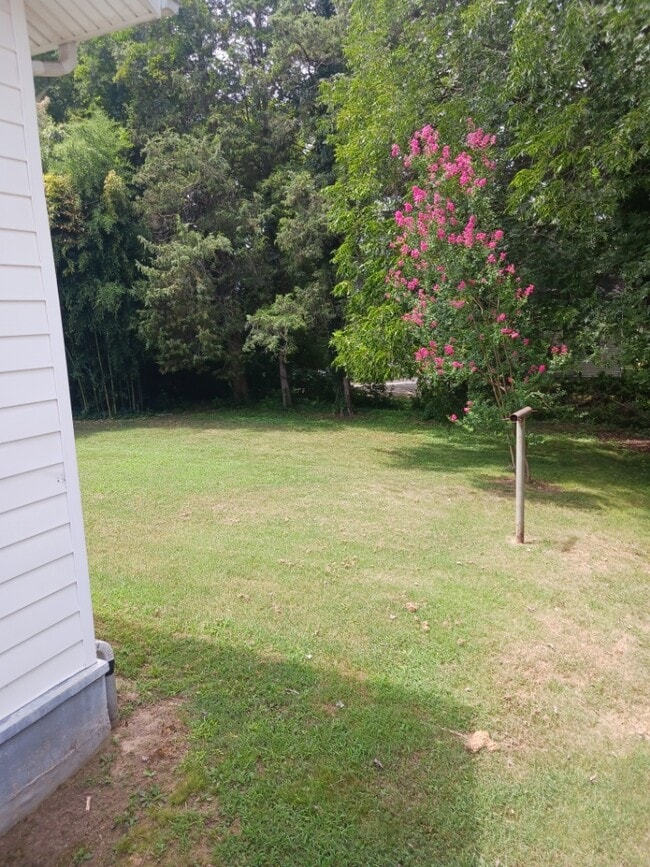 1421 Claiborne St in Danville, VA - Building Photo - Building Photo