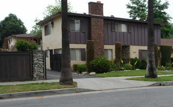 679 Earlham St in Pasadena, CA - Building Photo - Building Photo