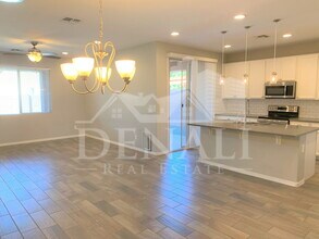 334 N 79th Pl in Mesa, AZ - Building Photo - Building Photo