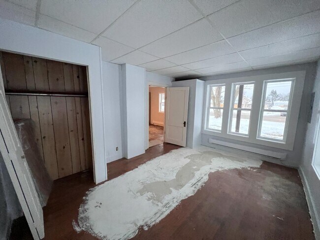 506 N Center Ave in Gaylord, MI - Foto de edificio - Building Photo