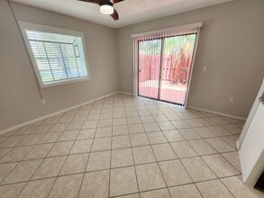 39 Piney Branch Way in Melbourne, FL - Foto de edificio - Building Photo